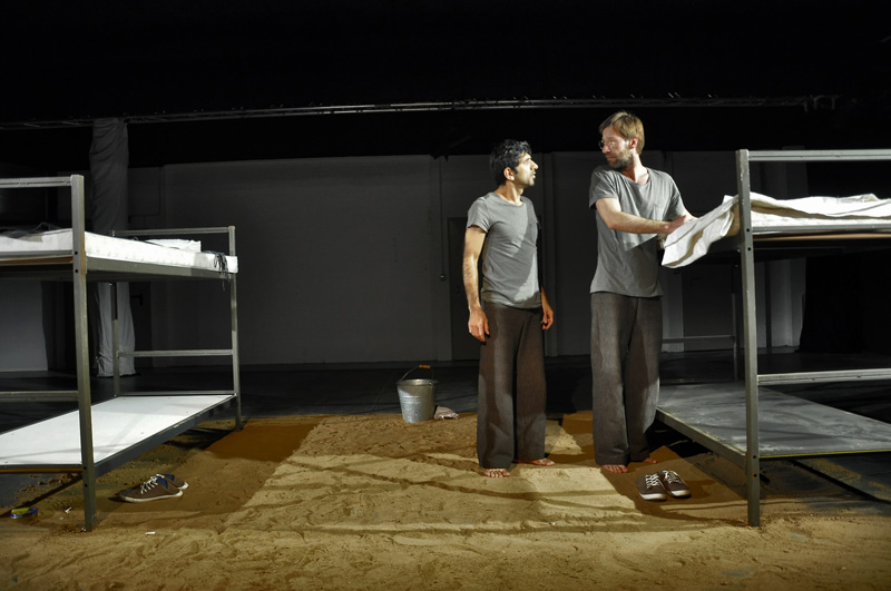 Szenenfoto aus „Die Insel“, Das Theaterprojekt Nürnberg